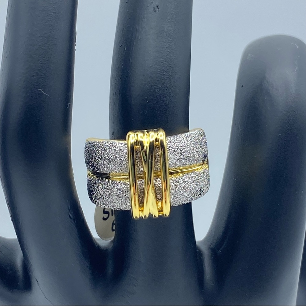 New Gold Tone Textured Etched Wedding Band Fashion Ring Chunky 2-Tone